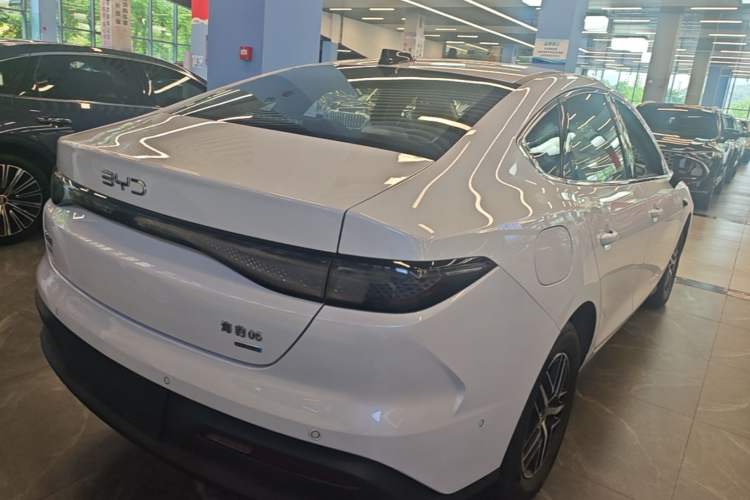 Used BYD Seal 05 DM-i 2025 DM-i Intelligent Drive 120KM Flagship Model Rear Right 45 Deg