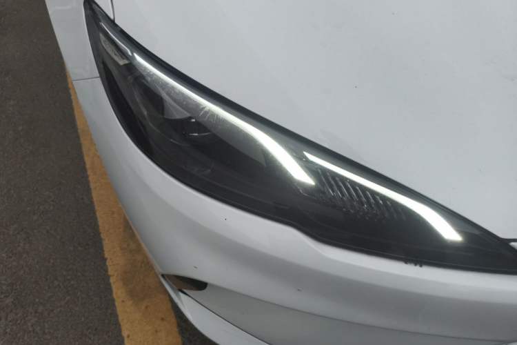Used BYD Seal 05 DM-i 2025 DM-i Smart Drive 55KM Luxury Model Right Front Headlight
