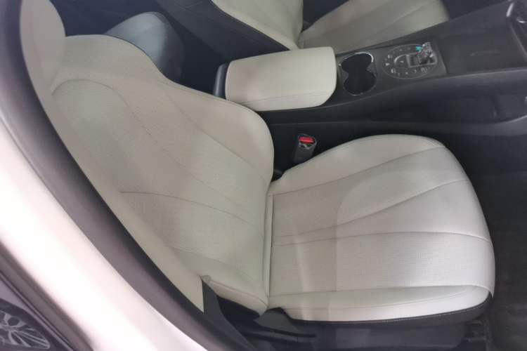 Used BYD Seal 05 DM-i 2025 DM-i Smart Drive 55KM Luxury Model Right Front Seat