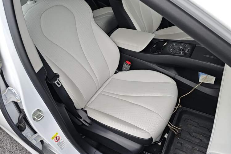 Used BYD Seal 05 DM-i 2025 DM-i Intelligent Drive 120KM Flagship Model Right Front Seat