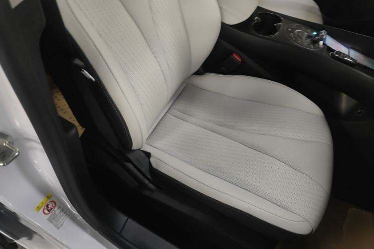 Used BYD Seal 05 DM-i 2025 DM-i Intelligent Drive 120KM Flagship Model Right Front Seat