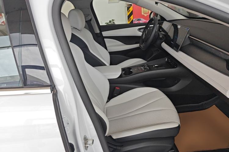 Used BYD Seal 05 DM-i 2025 DM-i Intelligent Drive 120KM Flagship Model Right Front Seat