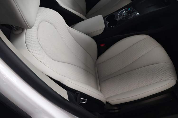 Used BYD Seal 05 DM-i 2025 DM-i Smart Drive 55KM Luxury Model Right Front Seat