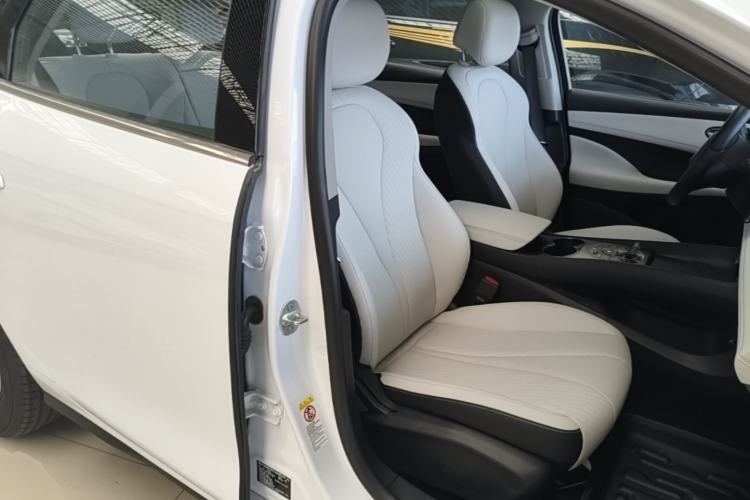 Used BYD Seal 05 DM-i 2025 DM-i Intelligent Drive 120KM Flagship Model Right Front Seat