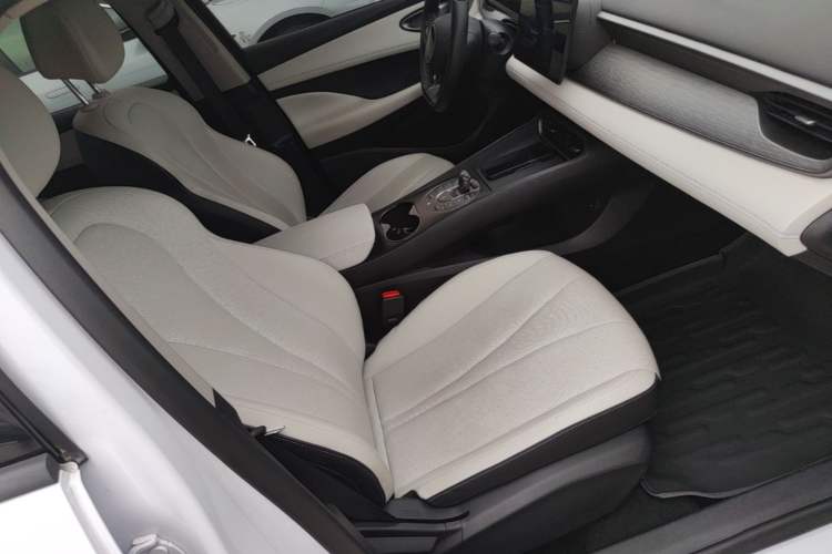 Used BYD Seal 05 DM-i 2025 DM-i Smart Drive 55KM Luxury Model Right Front Seat