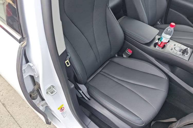 Used BYD Seal 05 DM-i 2025 DM-i Intelligent Drive 120KM Flagship Model Right Front Seat