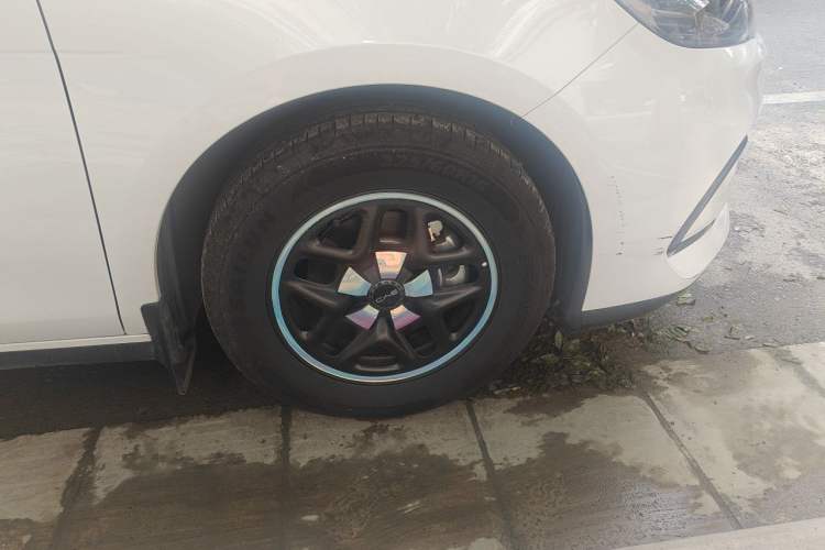 Used BYD Seal 05 DM-i 2025 DM-i Smart Drive 55KM Luxury Model Right Front Wheel Hub
