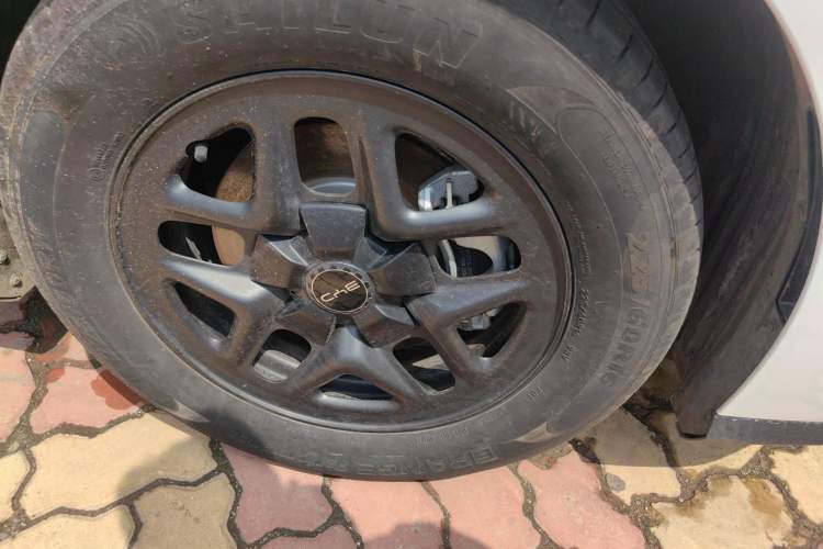 Used BYD Seal 05 DM-i 2025 DM-i Smart Drive 55KM Luxury Model Right Front Wheel Hub