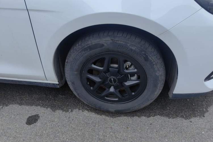 Used BYD Seal 05 DM-i 2025 DM-i Smart Drive 55KM Luxury Model Right Front Wheel Hub