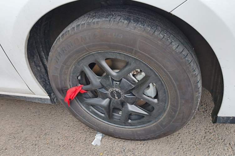 Used BYD Seal 05 DM-i 2025 DM-i Smart Drive 55KM Luxury Model Right Front Wheel Hub
