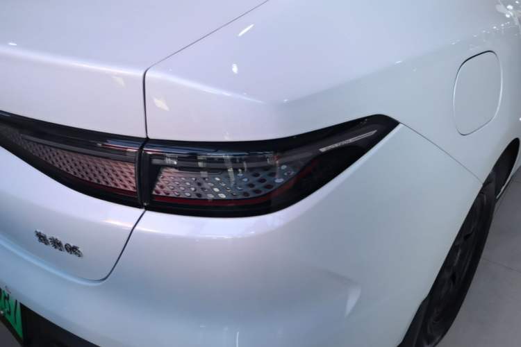 Used BYD Seal 05 DM-i 2025 DM-i Smart Drive 55KM Luxury Model Right Rear Taillight