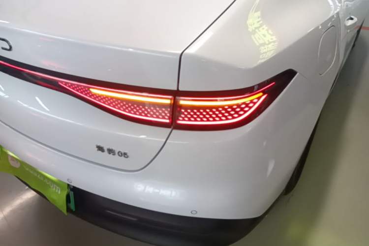 Used BYD Seal 05 DM-i 2025 DM-i Smart Drive 55KM Luxury Model Right Rear Taillight