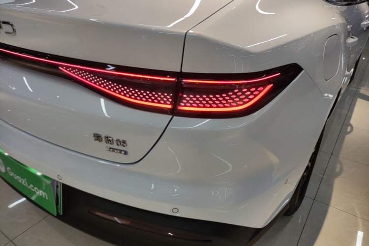 Used BYD Seal 05 DM-i 2025 DM-i Intelligent Drive 120KM Flagship Model Right Rear Taillight