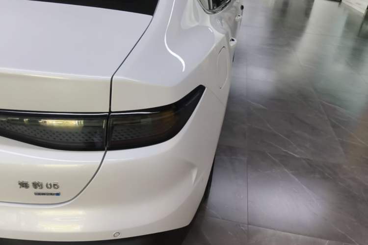 Used BYD Seal 05 DM-i 2025 DM-i Smart Drive 55KM Prestige Model Right Rear Taillight