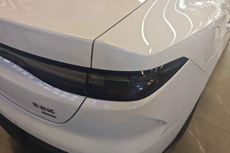 Used BYD Seal 05 DM-i 2025 DM-i Intelligent Drive 120KM Flagship Model Right Rear Taillight
