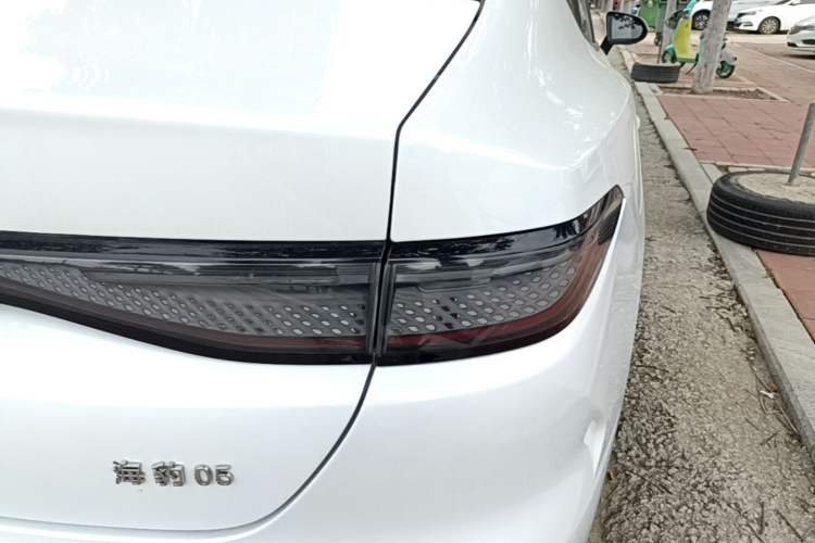 Used BYD Seal 05 DM-i 2025 DM-i Smart Drive 55KM Luxury Model Right Rear Taillight