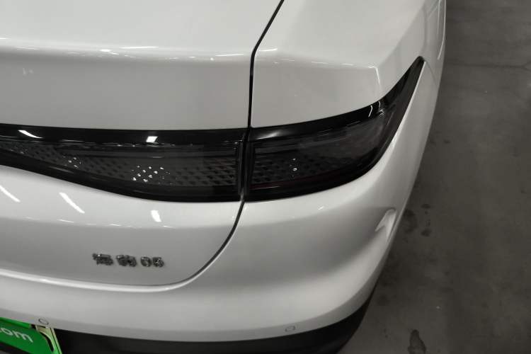 Used BYD Seal 05 DM-i 2025 DM-i Smart Drive 55KM Luxury Model Right Rear Taillight