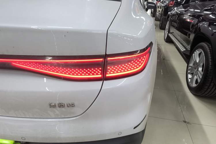 Used BYD Seal 05 DM-i 2025 DM-i Smart Drive 55KM Luxury Model Right Rear Taillight
