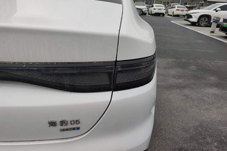 Used BYD Seal 05 DM-i 2025 DM-i Intelligent Drive 120KM Flagship Model Right Rear Taillight