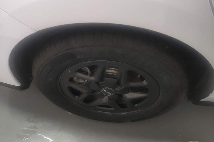 Used BYD Seal 05 DM-i 2025 DM-i Smart Drive 55KM Luxury Model Right Rear Wheel Hub