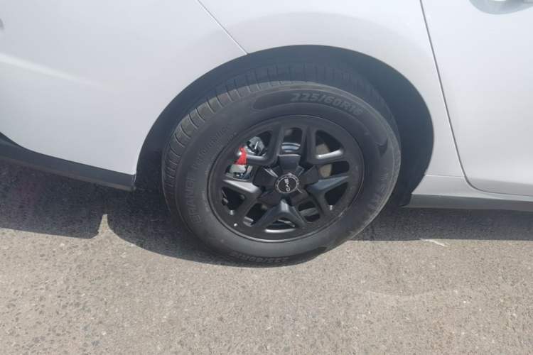 Used BYD Seal 05 DM-i 2025 DM-i Smart Drive 55KM Luxury Model Right Rear Wheel Hub