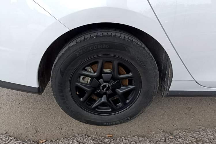 Used BYD Seal 05 DM-i 2025 DM-i Smart Drive 55KM Luxury Model Right Rear Wheel Hub