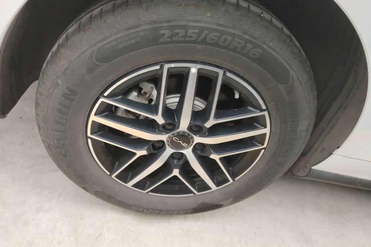 Used BYD Seal 05 DM-i 2025 DM-i Intelligent Drive 120KM Flagship Model Right Rear Wheel Hub