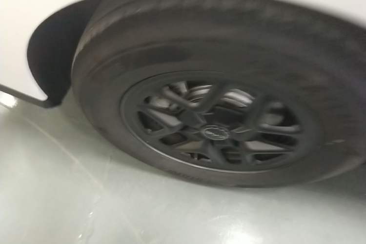 Used BYD Seal 05 DM-i 2025 DM-i Smart Drive 55KM Luxury Model Right Rear Wheel Hub