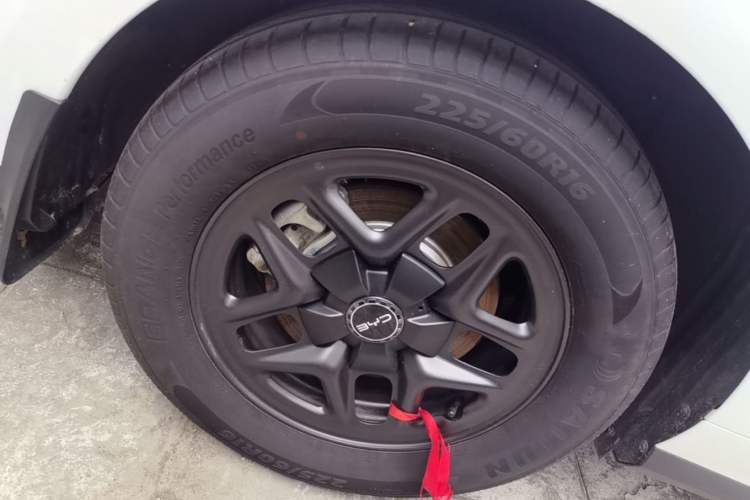 Used BYD Seal 05 DM-i 2025 DM-i Smart Drive 55KM Luxury Model Right Rear Wheel Hub