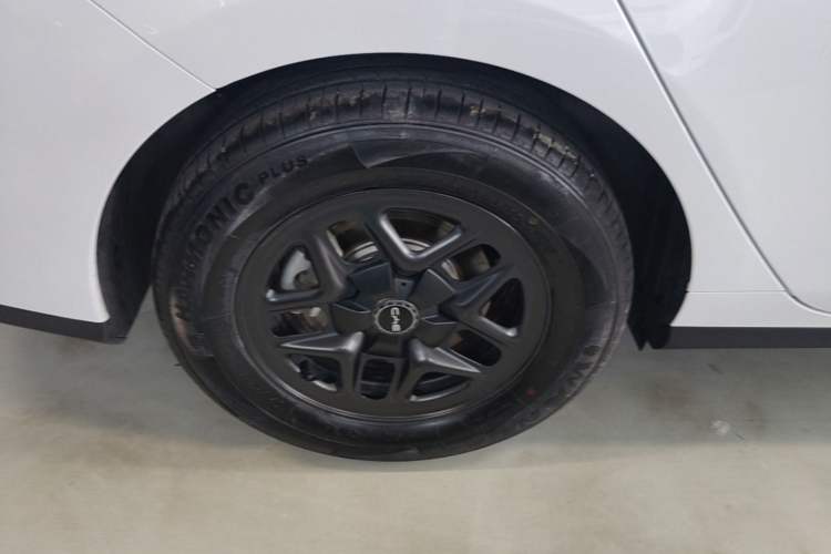 Used BYD Seal 05 DM-i 2025 DM-i Smart Drive 55KM Luxury Model Right Rear Wheel Hub