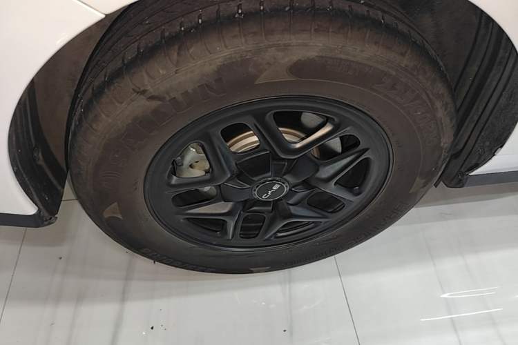 Used BYD Seal 05 DM-i 2025 DM-i Smart Drive 55KM Luxury Model Right Rear Wheel Hub