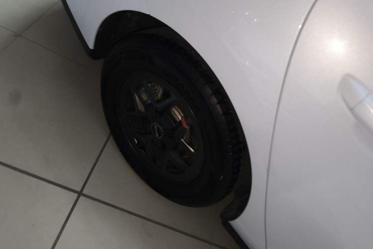 Used BYD Seal 05 DM-i 2025 DM-i Smart Drive 55KM Luxury Model Right Rear Wheel Hub