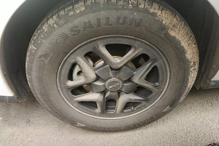 Used BYD Seal 05 DM-i 2025 DM-i Smart Drive 55KM Luxury Model Right Rear Wheel Hub
