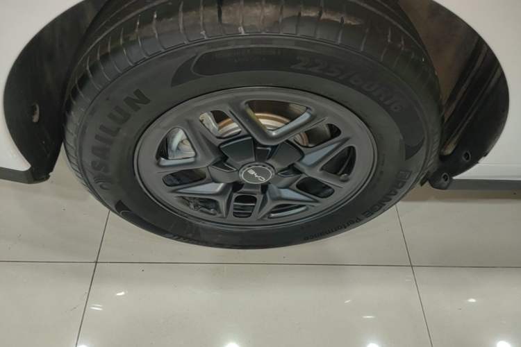 Used BYD Seal 05 DM-i 2025 DM-i Smart Drive 55KM Luxury Model Right Rear Wheel Hub