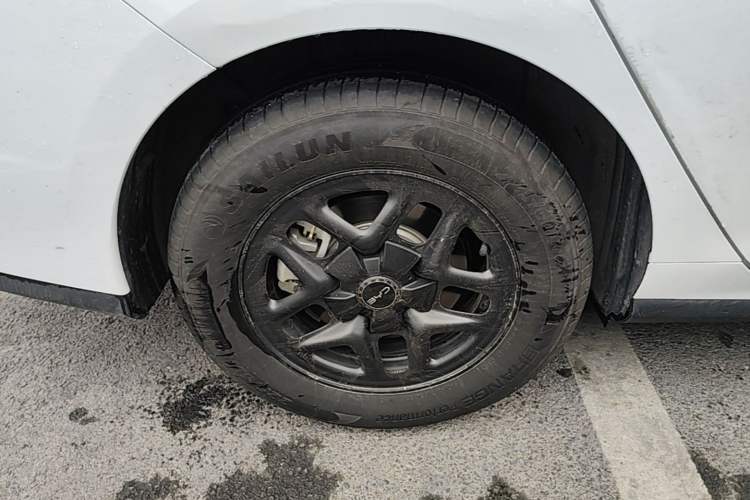 Used BYD Seal 05 DM-i 2025 DM-i Smart Drive 55KM Luxury Model Right Rear Wheel Hub