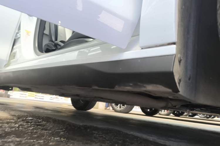 Used BYD Seal 05 DM-i 2025 DM-i Smart Drive 55KM Luxury Model Right Side Sill