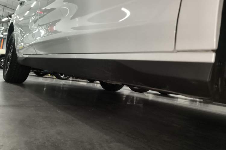 Used BYD Seal 05 DM-i 2025 DM-i Smart Drive 55KM Luxury Model Right Side Sill