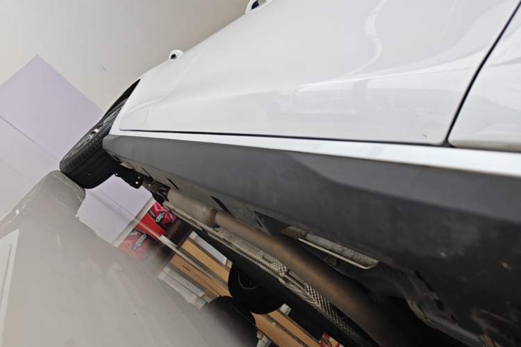 Used BYD Seal 05 DM-i 2025 DM-i Intelligent Drive 120KM Flagship Model Right Side Sill