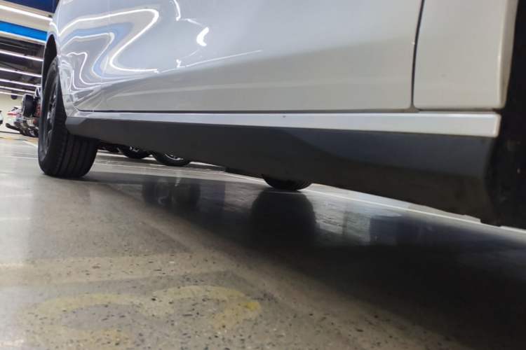 Used BYD Seal 05 DM-i 2025 DM-i Smart Drive 55KM Luxury Model Right Side Sill