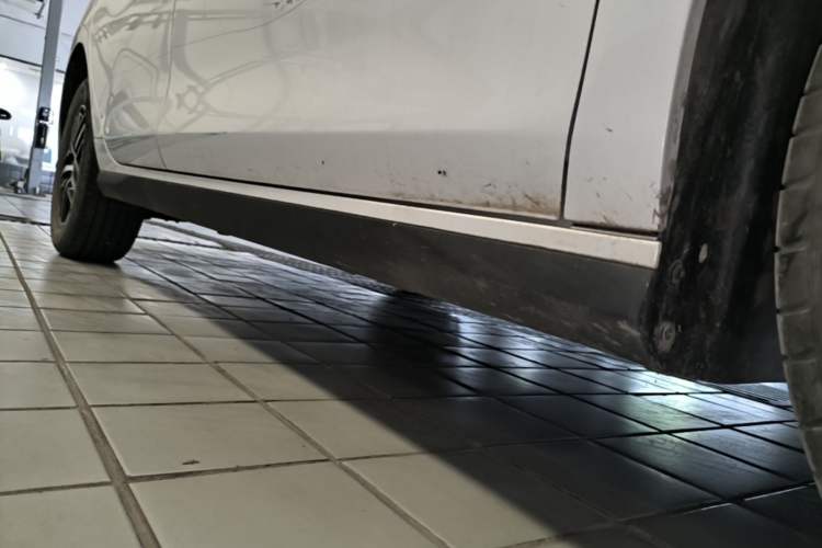 Used BYD Seal 05 DM-i 2025 DM-i Intelligent Drive 120KM Flagship Model Right Side Sill