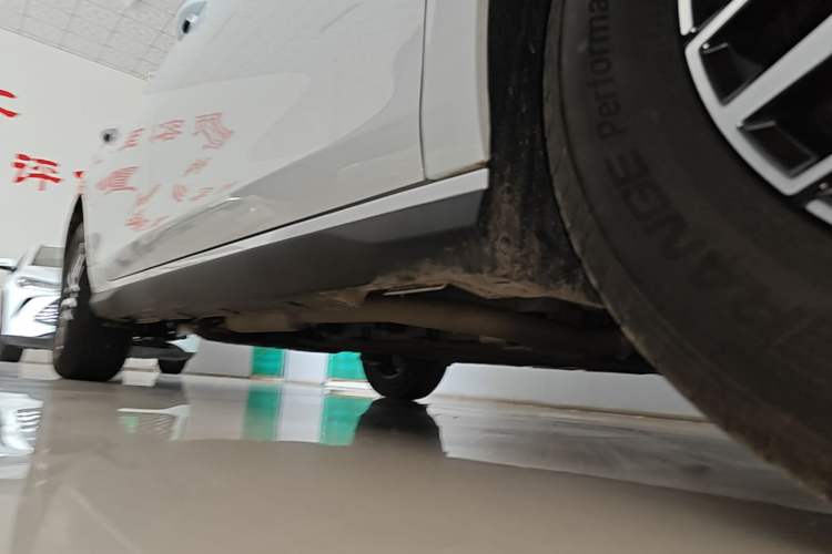 Used BYD Seal 05 DM-i 2025 DM-i Smart Drive 55KM Prestige Model Right Side Sill