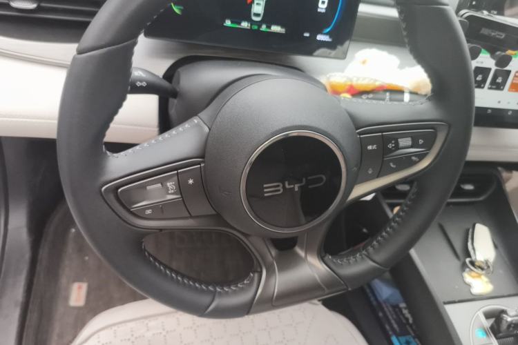 Used BYD Seal 05 DM-i 2025 DM-i Smart Drive 55KM Luxury Model Steering Wheel