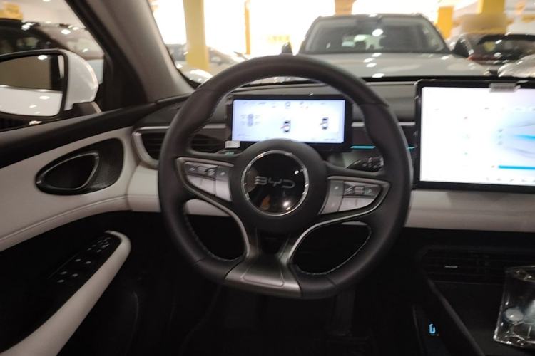 Used BYD Seal 05 DM-i 2025 DM-i Intelligent Drive 120KM Flagship Model Steering Wheel