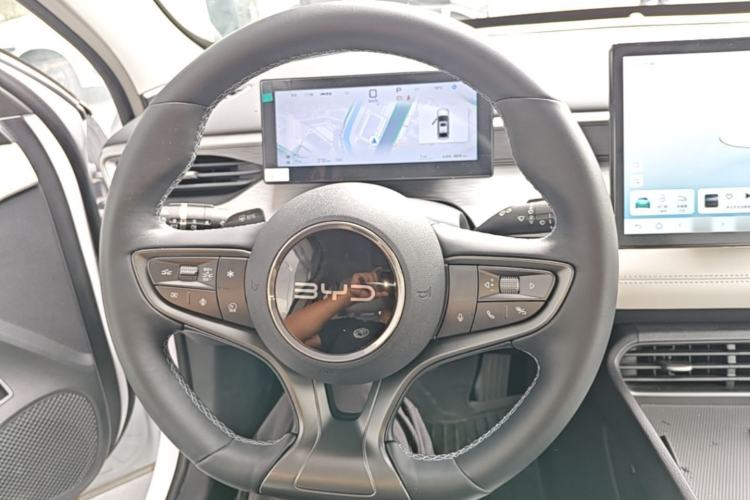 Used BYD Seal 05 DM-i 2025 DM-i Intelligent Drive 120KM Flagship Model Steering Wheel