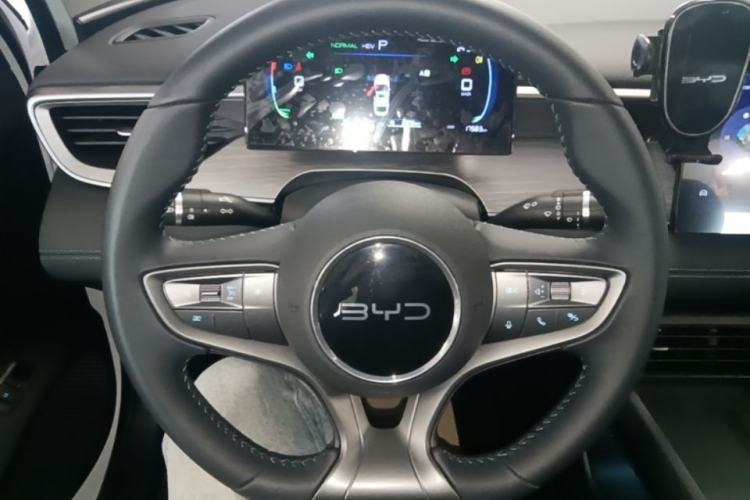 Used BYD Seal 05 DM-i 2025 DM-i Smart Drive 55KM Luxury Model Steering Wheel