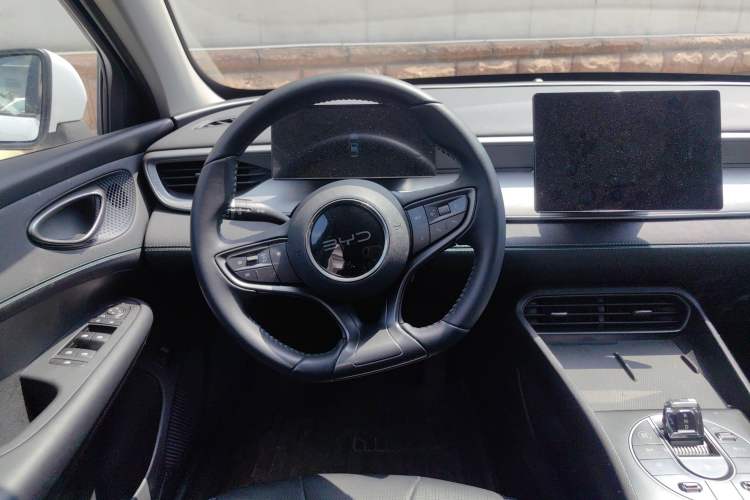 Used BYD Seal 05 DM-i 2025 DM-i Smart Drive 55KM Luxury Model Steering Wheel