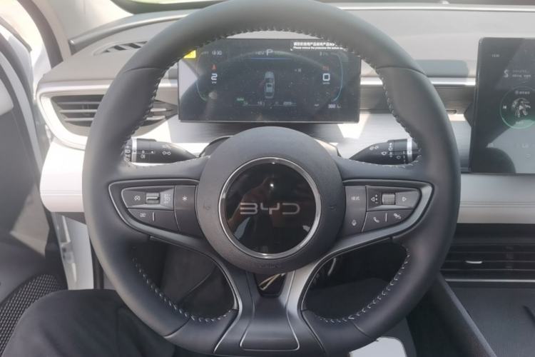Used BYD Seal 05 DM-i 2025 DM-i Smart Drive 55KM Luxury Model Steering Wheel