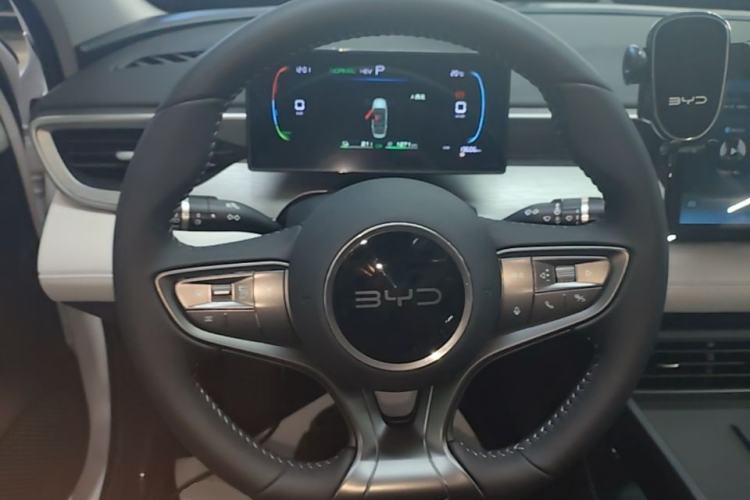 Used BYD Seal 05 DM-i 2025 DM-i Smart Drive 55KM Luxury Model Steering Wheel