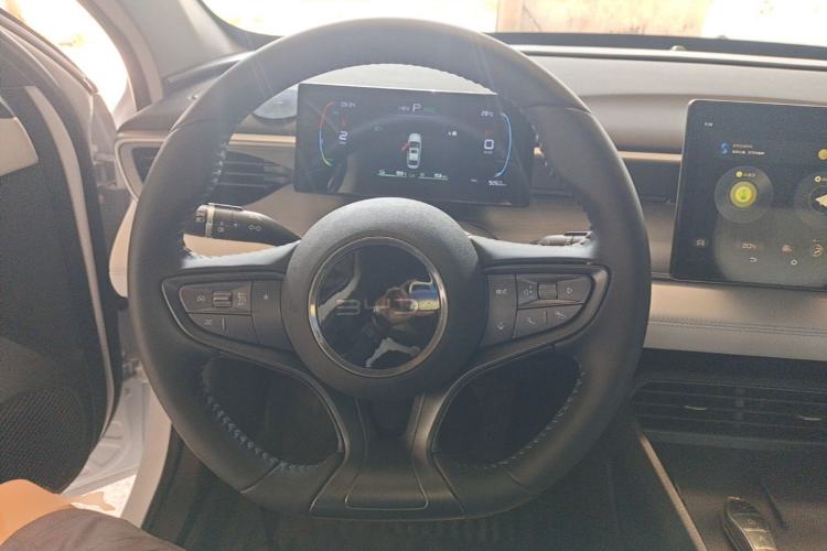 Used BYD Seal 05 DM-i 2025 DM-i Smart Drive 55KM Luxury Model Steering Wheel