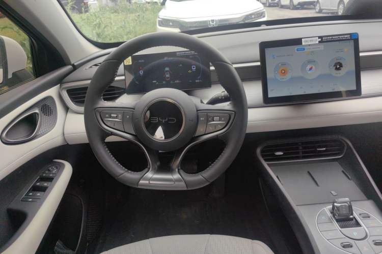 Used BYD Seal 05 DM-i 2025 DM-i Smart Drive 55KM Luxury Model Steering Wheel